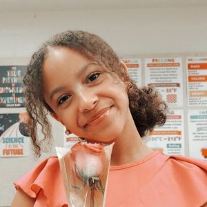 Meet your Posher, Harmony